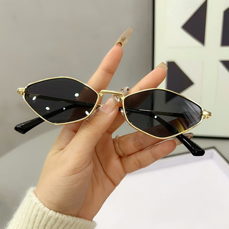 Vogue Oval